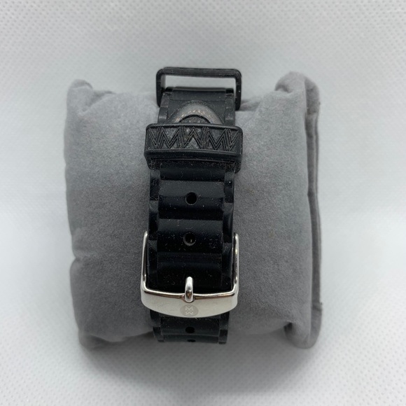 Watch - Picture 2 of 3